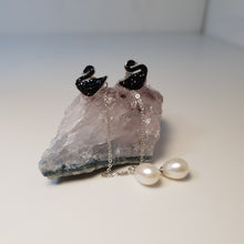 Load image into Gallery viewer, Freshwater Drop Pearl Earrings, sterling silver