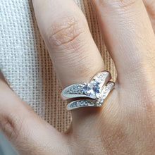 Load image into Gallery viewer, Promises of love bridal Ring, size 7