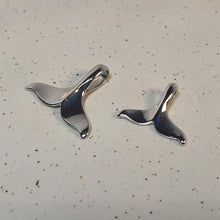 Load image into Gallery viewer, Whale Tail Pendant and Chain, Sterling Silver