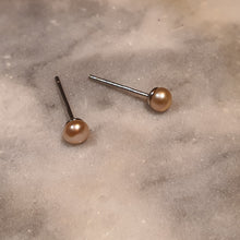 Load image into Gallery viewer, Danity Freshwate Pearls Stud, Sterling Silver
