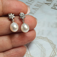 Load image into Gallery viewer, Flower Design & Rice Freshwater Pearl Earring, Sterling Silver