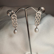 Load image into Gallery viewer, Gorgoues Crystal & Freshwater Pearl Earring, Sterling Silver