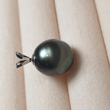 Load image into Gallery viewer, French Tahitian Baroque Cultured Pearl Pendant 10mm