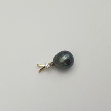 Load image into Gallery viewer, Tahitian Baroque Pearl Pendant, 18k Gold