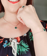 Load image into Gallery viewer, Malachite 4 leaf Clover necklace, Sterling Silver