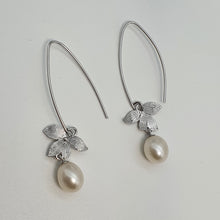 Load image into Gallery viewer, Freshwater Drop Pearl Orchid Earring, Sterling silver