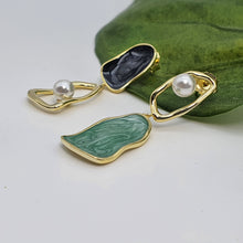 Load image into Gallery viewer, Irregular Shape Bead Pearl Golden Earring, Sterling Silver