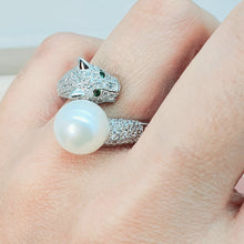 Load image into Gallery viewer, Large Freshwater Pearl Panther ring, sterling silver