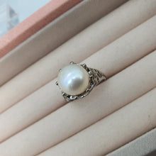 Load image into Gallery viewer, Large Freshwater Cultured Pearl Ring, Sterling Silver