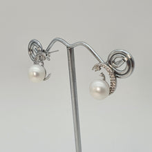 Load image into Gallery viewer, Freshwater Pearl Moon & Star Earring, Sterling Silver