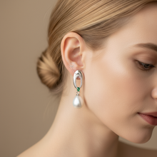 Load image into Gallery viewer, Green Crystal &amp; Freshwater Pearl Oval Earring, Sterling Silver
