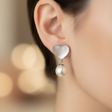 Load image into Gallery viewer, Heart_shape Mother of Pearl &amp; Freshwater Pearl Earrings
