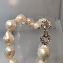 Load image into Gallery viewer, Baroque Pearl Bracelet
