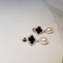 Load image into Gallery viewer, Freshwater drop culured pearl earrings, Sterling Silver
