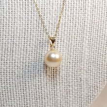Load image into Gallery viewer, South Sea Pearl Pendant, Yellow Gold
