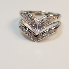 Load image into Gallery viewer, Promises of love bridal Ring, size 7
