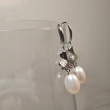 Load image into Gallery viewer, Freshwater Cultured Pearl  Earring, Sterling Silver
