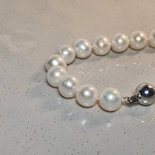 Load image into Gallery viewer, Freshwater Cultured Pearl Bracelet, Sterling Silver
