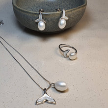 Load image into Gallery viewer, Freshwater Whale Tail &amp; Drop Pearl Set, Sterling Silver
