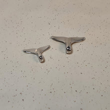Load image into Gallery viewer, Whale Tail Pendant and Chain, Sterling Silver
