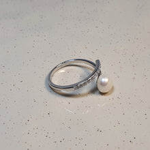 Load image into Gallery viewer, Freshwater Pearl Ring,Sterling Silver
