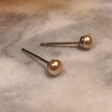 Load image into Gallery viewer, Danity Freshwate Pearls Stud, Sterling Silver
