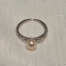 Load image into Gallery viewer, Round Freshwater Pearl Ring, Sterling Silver

