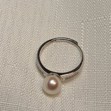 Load image into Gallery viewer, Freshwater Pearl Ring, Sterling Silver
