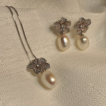 Load image into Gallery viewer, Freshwater Pearl Flower Jewellery Set, Sterling Silver
