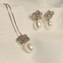Load image into Gallery viewer, Freshwater Pearl Flower Jewellery Set, Sterling Silver
