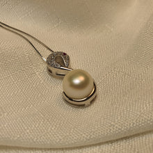 Load image into Gallery viewer, Swan Necklace With Freshwater Pearl, Sterling Silver
