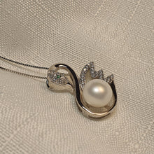 Load image into Gallery viewer, Swan &amp; Freshwater Necklace, Sterling Sliver
