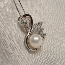 Load image into Gallery viewer, Swan &amp; Freshwater Necklace, Sterling Sliver
