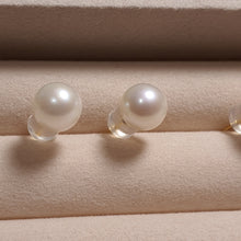 Load image into Gallery viewer, Freshwater Cultured Multi-colour Pearl Stud Earring, 18k Gold
