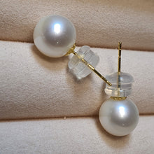 Load image into Gallery viewer, Freshwater Cultured Multi-colour Pearl Stud Earring, 18k Gold

