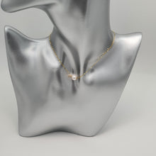 Load image into Gallery viewer, Japanese Akoya Pearl Pendant + Chain, 18k Yellow Gold
