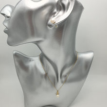 Load image into Gallery viewer, Saltwater Cultured Pearl Necklace, 18k Yellow Gold
