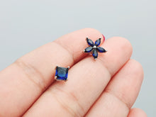 Load image into Gallery viewer, Blue Crystal Stud Earrings, Sterling Silver, Amispearl
