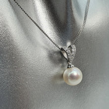 Load image into Gallery viewer, Round Freshwater Pearl Pendant, Sterling Silver

