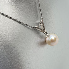 Load image into Gallery viewer, Round Freshwater Pearl Pendant, Sterling Silver
