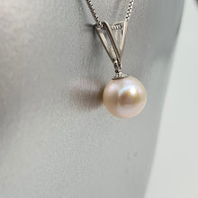Load image into Gallery viewer, Round Freshwater Pearl Pendant, Sterling Silver
