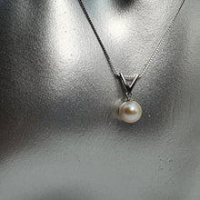 Load image into Gallery viewer, Round Freshwater Pearl Pendant, Sterling Silver
