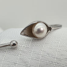 Load image into Gallery viewer, Freshwater Pearl Leaf Cuff, Sterling Silver
