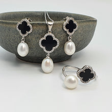 Load image into Gallery viewer, Freshwater Cultured Drop Pearl &amp; Agate Clover Set, Sterling Silver
