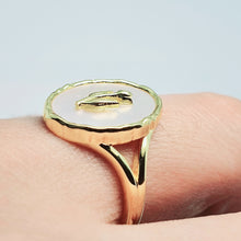 Load image into Gallery viewer, Natural Mother of Pearl Tulips Ring, Sterling Silver
