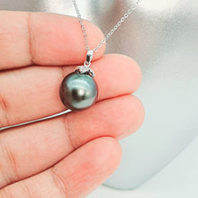 Load image into Gallery viewer, Tahitian Cultured Pearl Pendant + Chain, 18K White Gold
