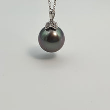 Load image into Gallery viewer, Large Tahitian Pearl Pendant, 18K White Gold
