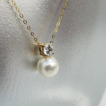 Load image into Gallery viewer, Japanese Akoya Pearl Pendant &amp; Chain, 18K Yellow Gold

