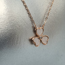 Load image into Gallery viewer, Mother of Pearl 3 Leaf Clover Necklace, Sterling Silver
