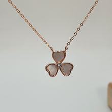 Load image into Gallery viewer, Mother of Pearl 3 Leaf Clover Necklace, Sterling Silver
